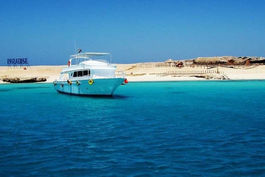 Paradise Island Hurghada Snorkeling Cruise – Red Sea Boat Trip & White Sand Beaches