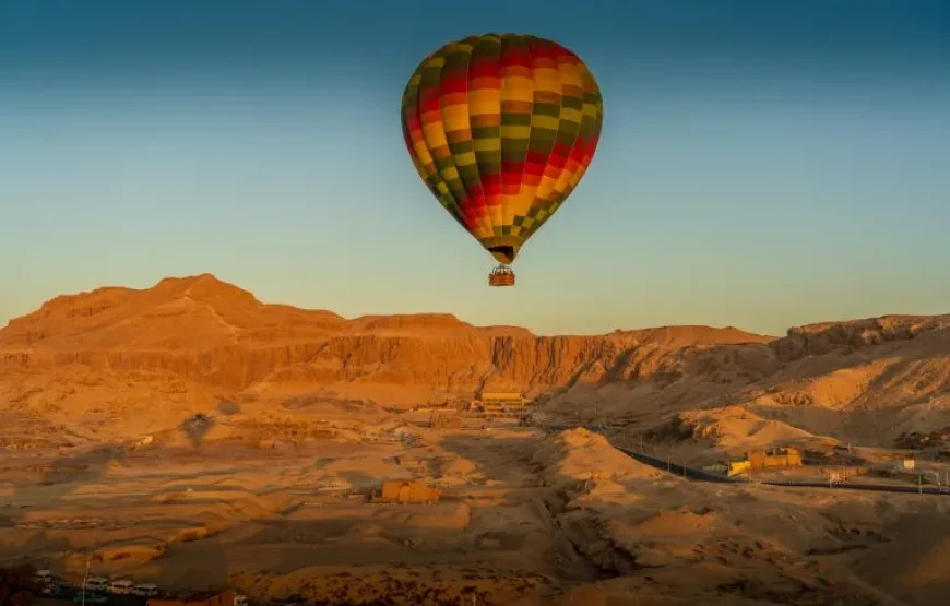 From Hurghada: 1-Night in Luxor, Hot Air Balloon, Transfer